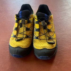 Youth/mens hiking shoes